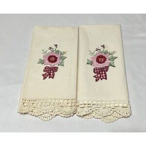 2 doily  embroidered floral poinsettia Christmas holiday 13 x 21” Farmhouse LN